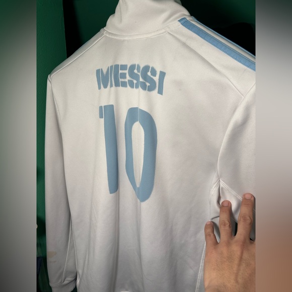 Adidas jacket - Picture 3 of 4